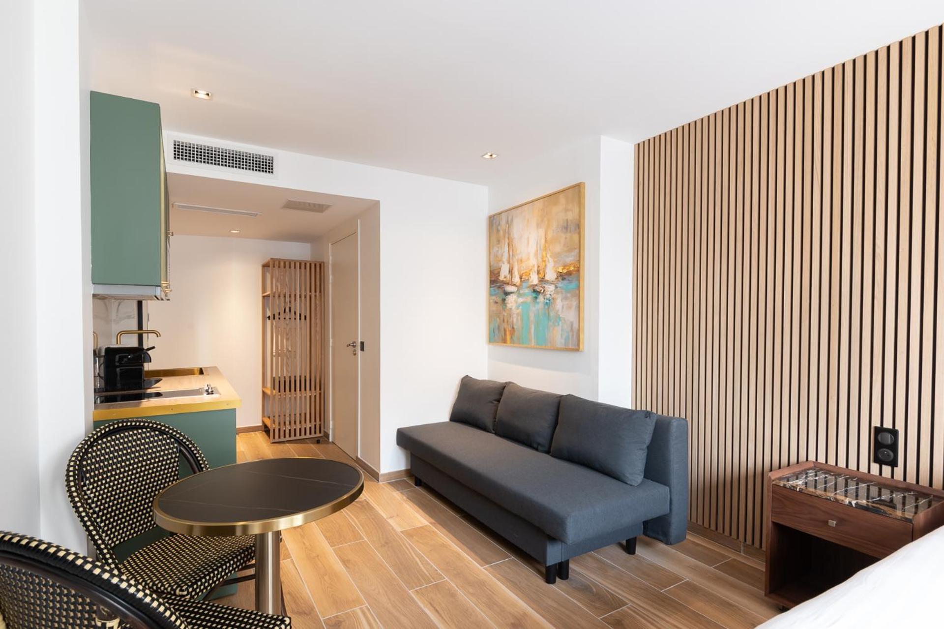 Les Suites Hcr Paris Exterior photo